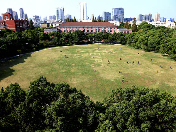 上海大学上海温哥华电影学院